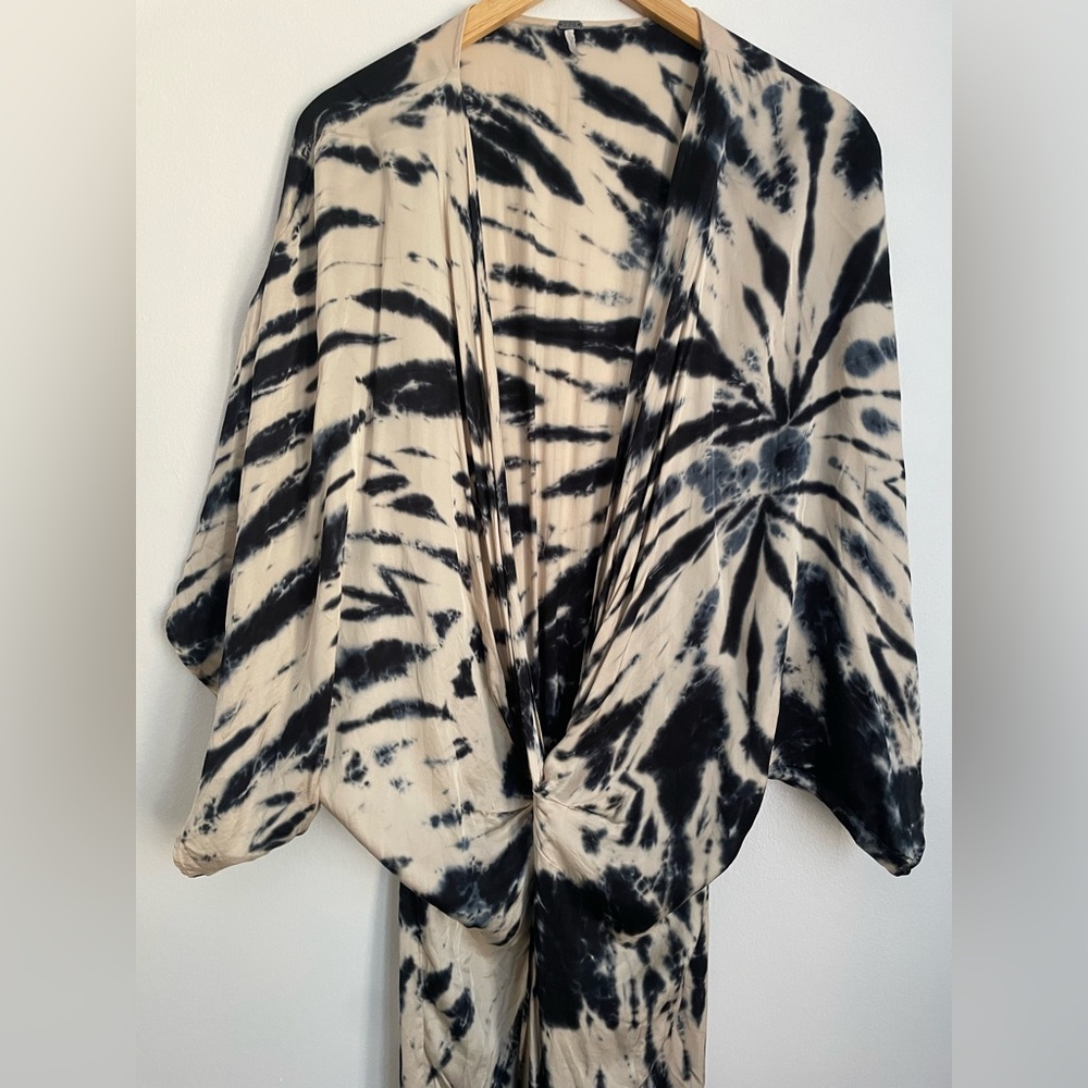 Young Fabulous & Broke silky “must have” summer dress (Large) - Picture 3 of 12